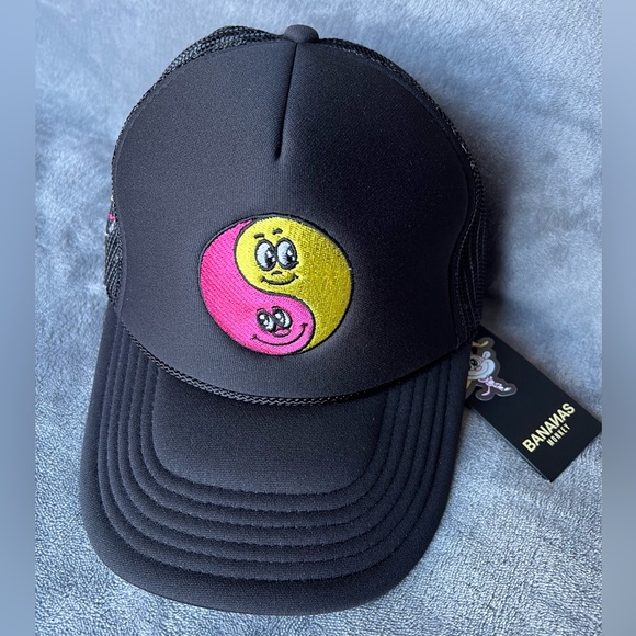 BANANAS MONKEY - Yin Yang Twins Trucker Hat Color:Black Size:OSFM (SnapBack) NWT - Picture 1 of 3